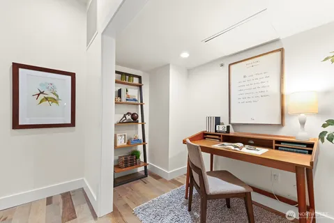 $1,150,000 | 745 Bellevue Avenue East, Unit 401, Seattle, WA 98102