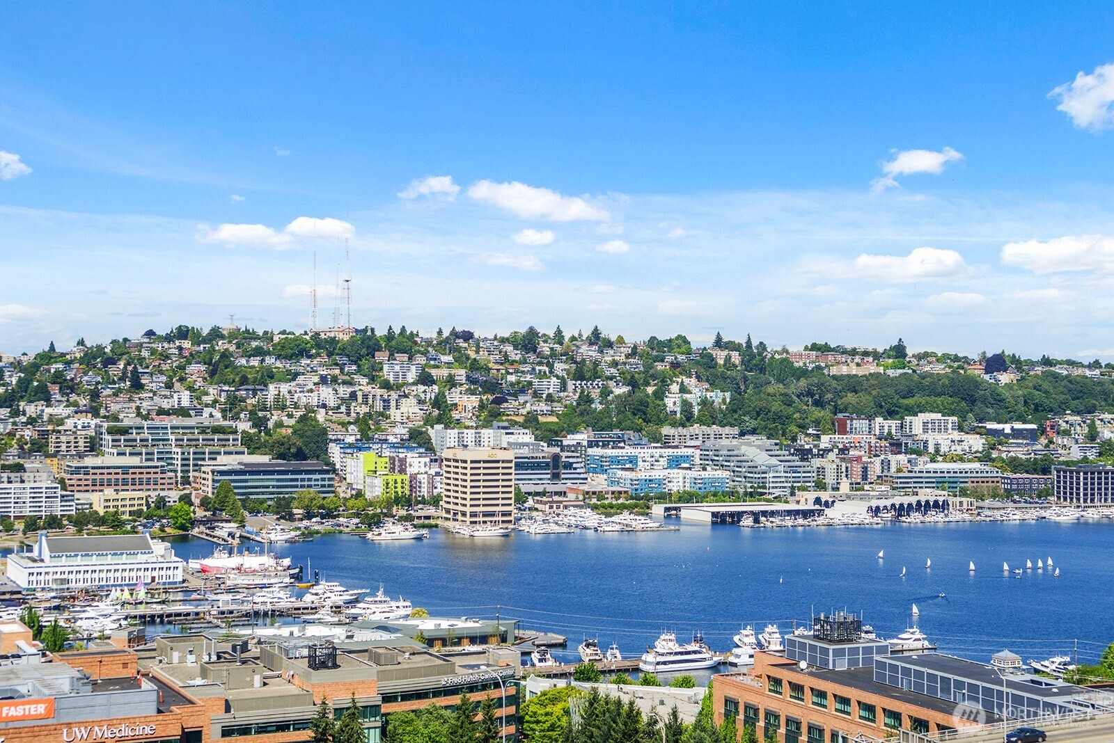 745 Bellevue Avenue East, Unit 401 Seattle, WA 98102 - Photo 2 of 38