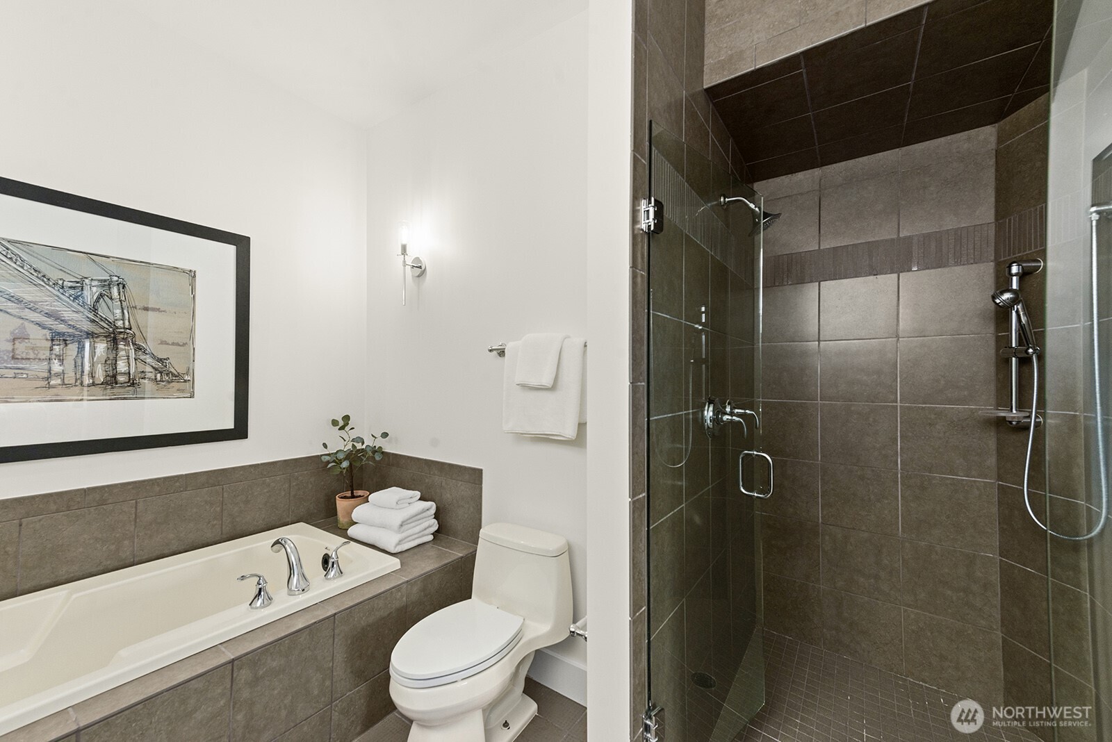 745 Bellevue Avenue East, Unit 401 Seattle, WA 98102 - Photo 25 of 38