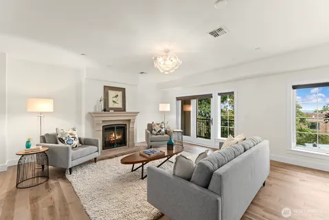 $1,150,000 | 745 Bellevue Avenue East, Unit 401, Seattle, WA 98102