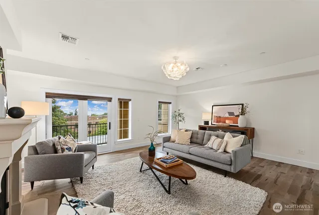 $1,150,000 | 745 Bellevue Avenue East, Unit 401, Seattle, WA 98102