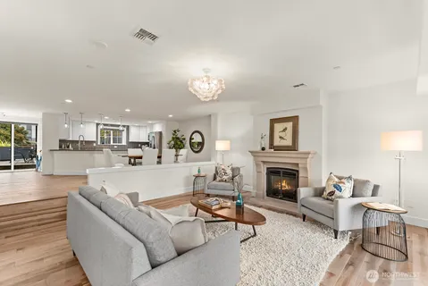 $1,150,000 | 745 Bellevue Avenue East, Unit 401, Seattle, WA 98102