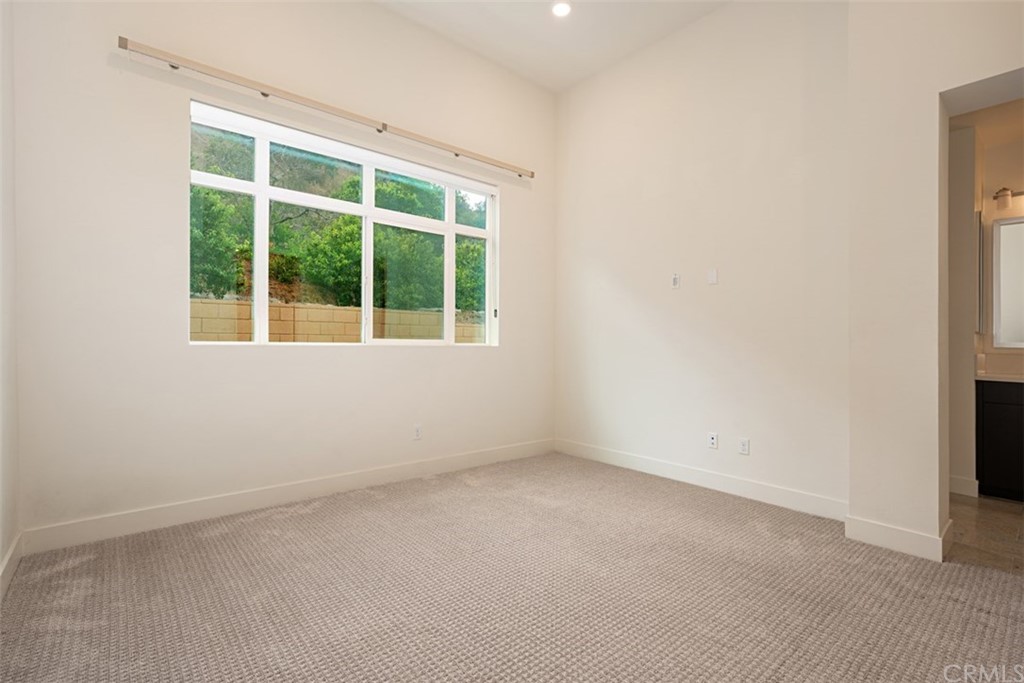 2771 Wright Lane Los Angeles, CA 90068 - Photo 31 of 31 an empty room with a window
