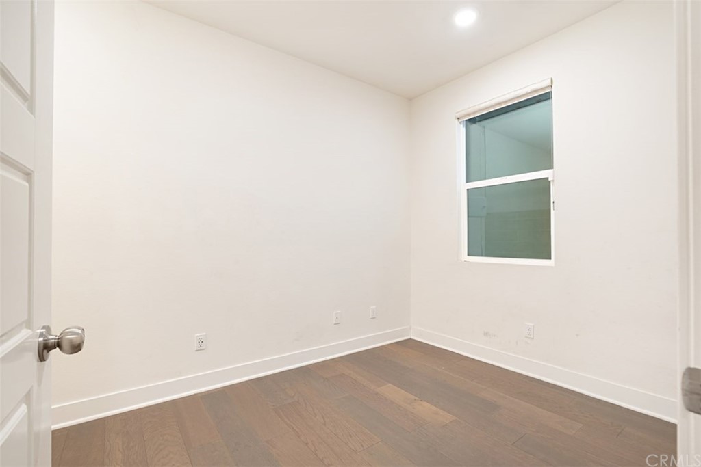 2771 Wright Lane Los Angeles, CA 90068 - Photo 7 of 31 an empty room with a window