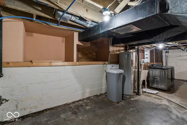 $355,000 | 4705 Carrollton Avenue, Indianapolis, IN 46205