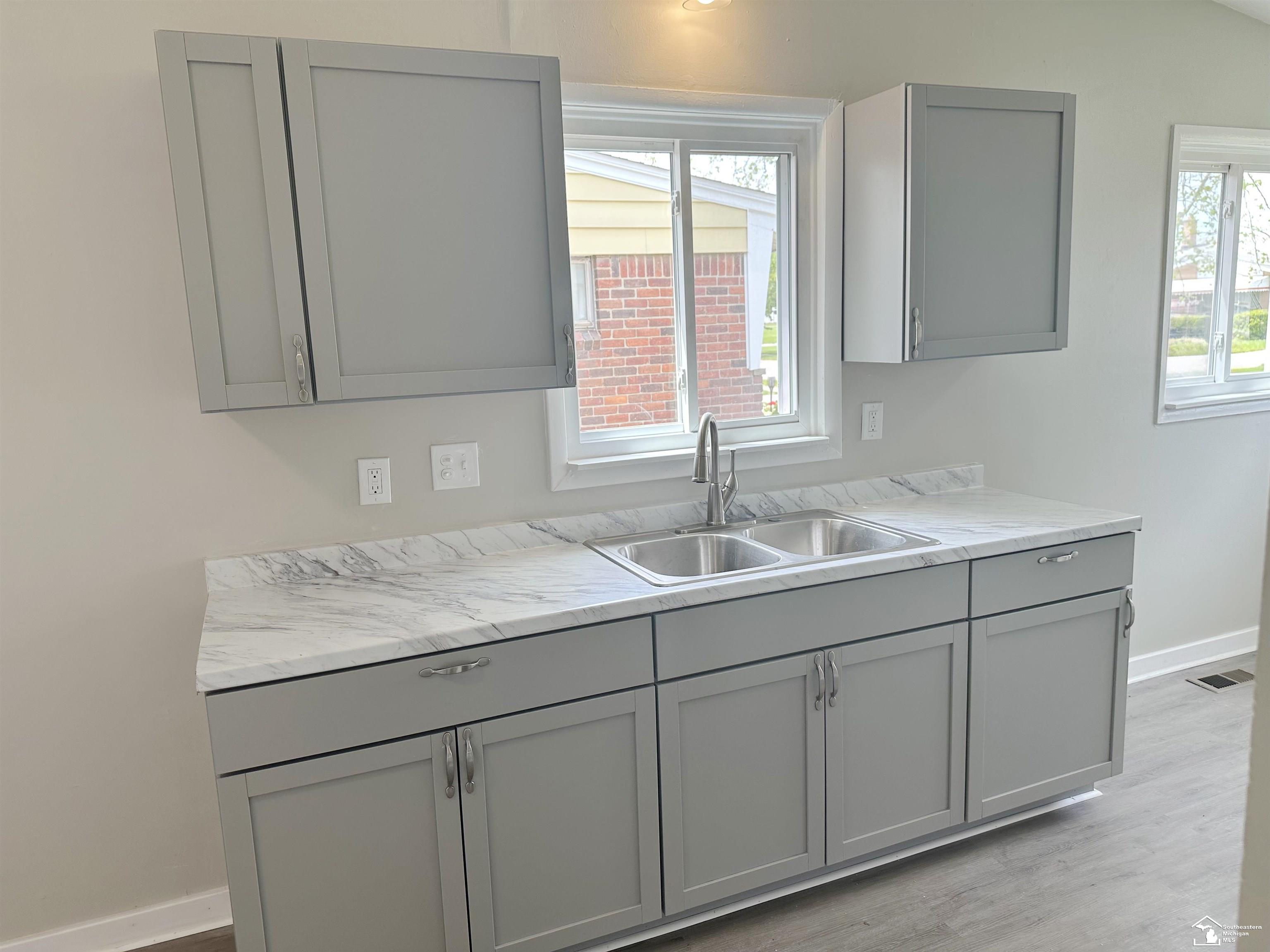 29219 York Street Inkster, MI 48141 - Photo 8 of 20