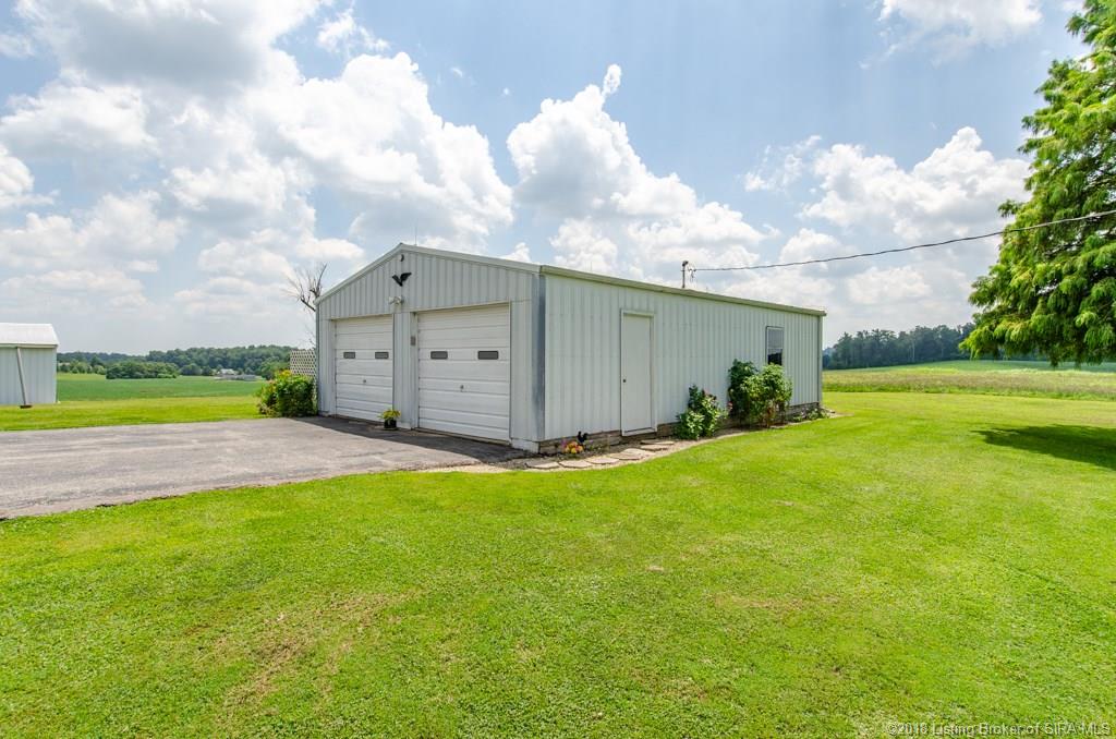 2445 Lake Road Southwest Corydon, IN 47112 - Photo 22 of 29