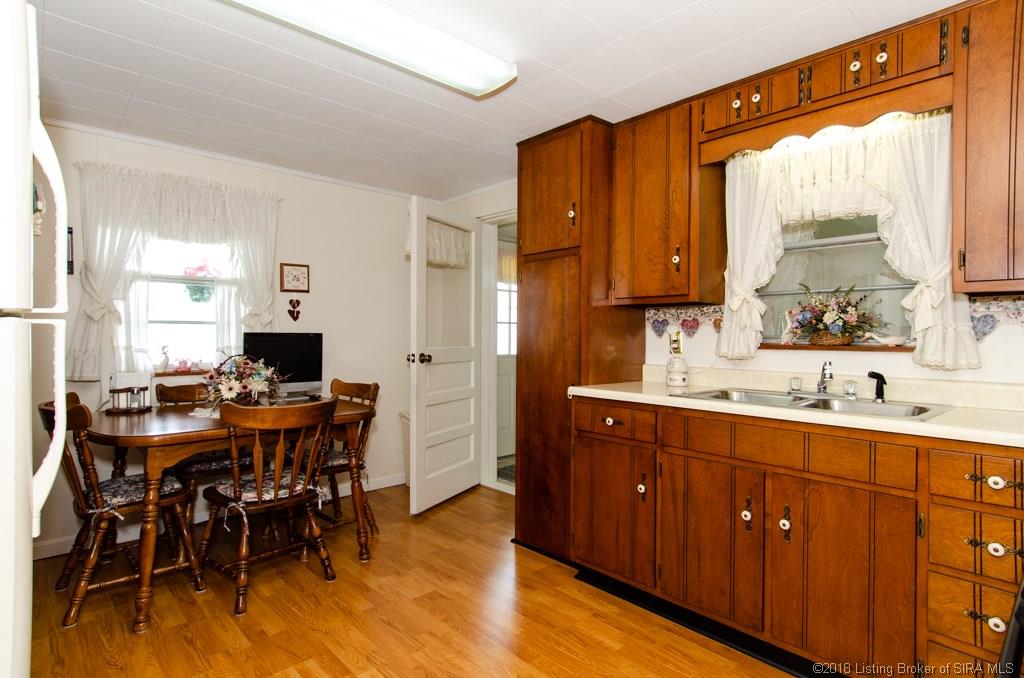 2445 Lake Road Southwest Corydon, IN 47112 - Photo 7 of 29