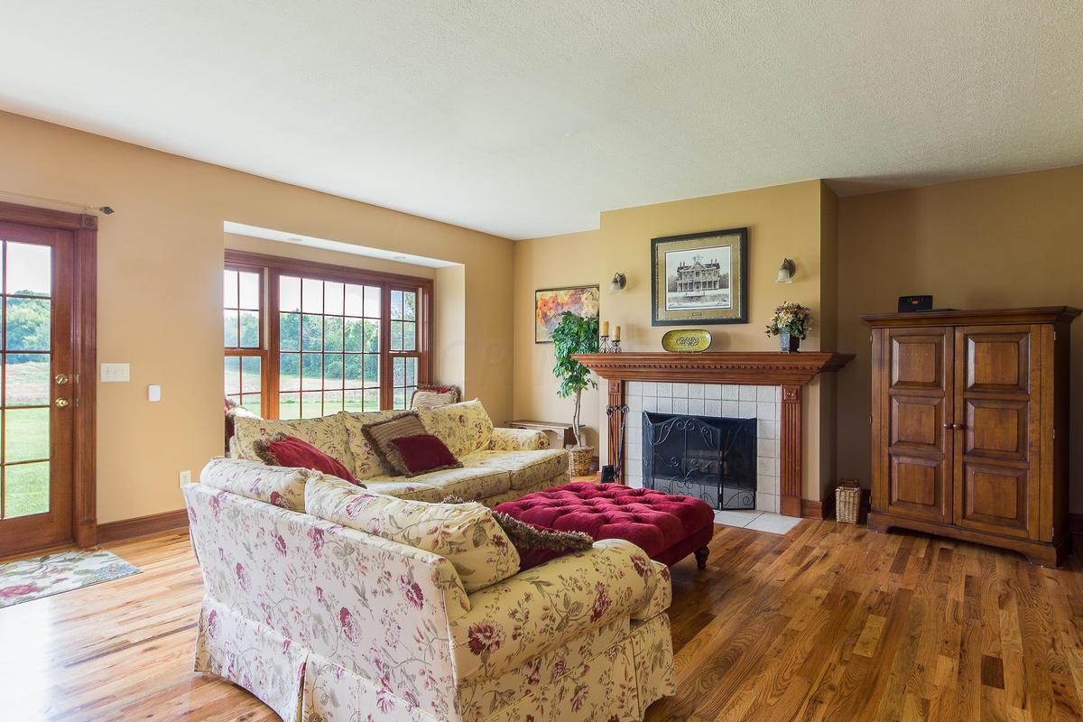 7399 Lancaster-Circleville Road Southwest Lancaster, OH 43130 - Photo 10 of 29