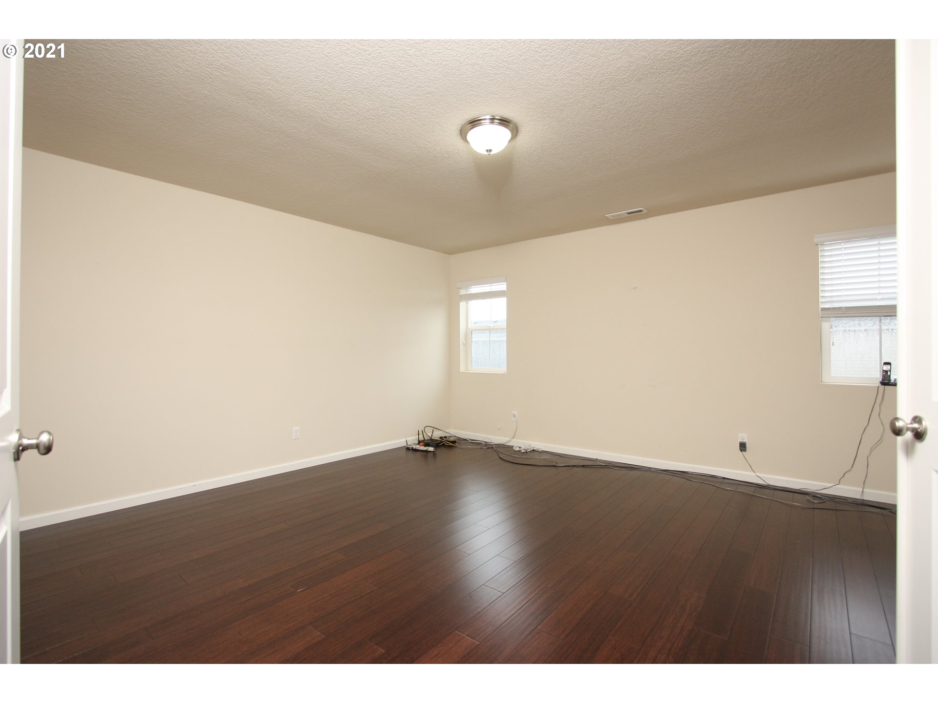8615 Southwest Schmidt Loop Tigard, OR 97224 - Photo 12 of 22 Gallery Image 12