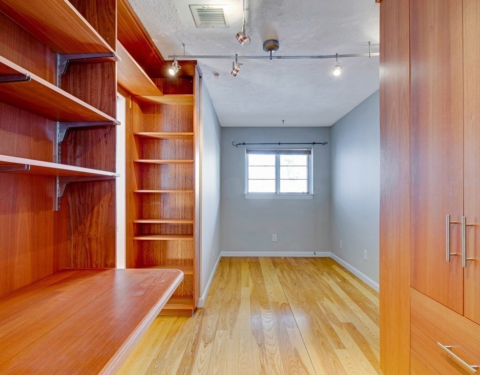 28 Commerford Road Concord, MA 01742 - Photo 15 of 28 Gallery Image 15