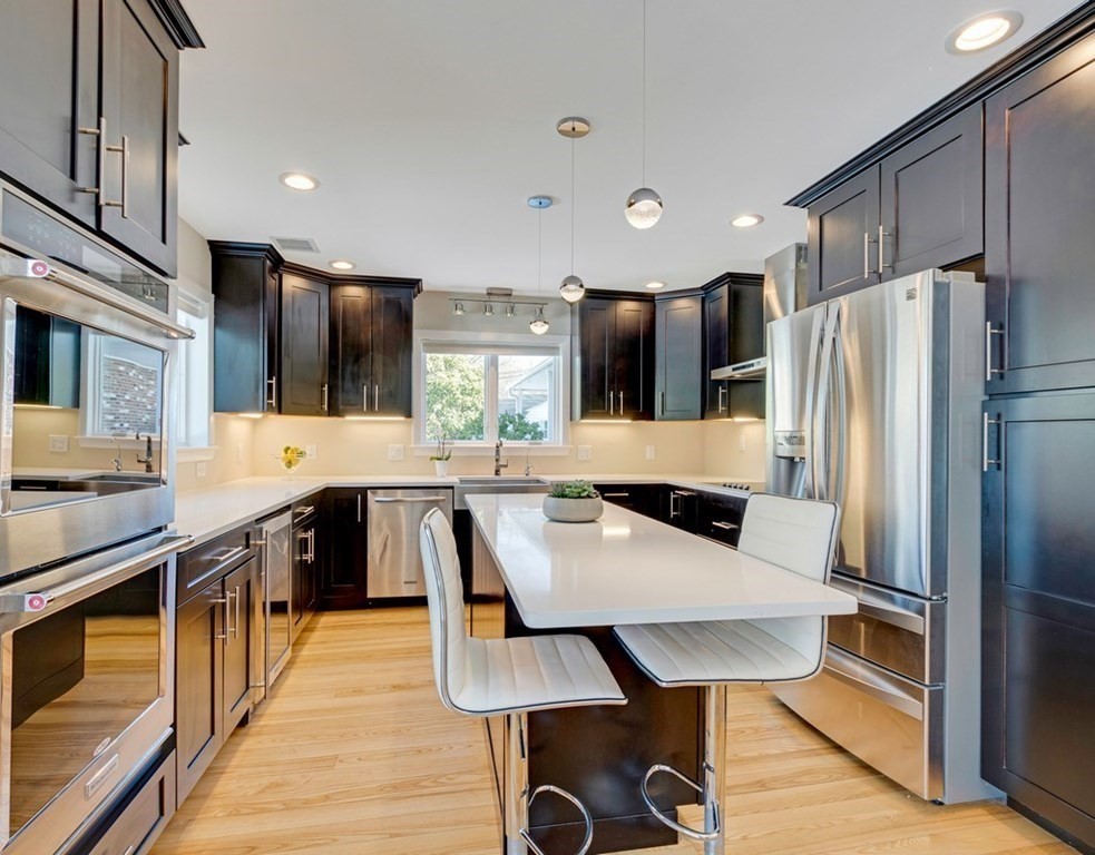 28 Commerford Road Concord, MA 01742 - Photo 2 of 28 Gallery Image 2