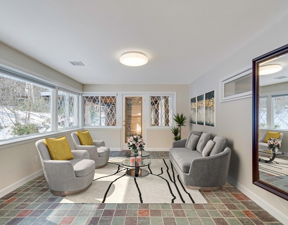 28 Commerford Road Concord, MA 01742 - Photo 4 of 28 Gallery Image 4