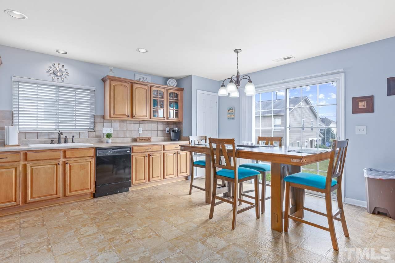 6016 Namozine Court Raleigh, NC 27610 - Photo 6 of 20