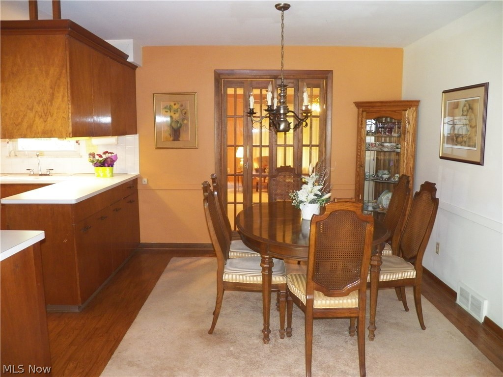 4396 Ammon Road Cleveland, OH 44143 - Photo 11 of 25