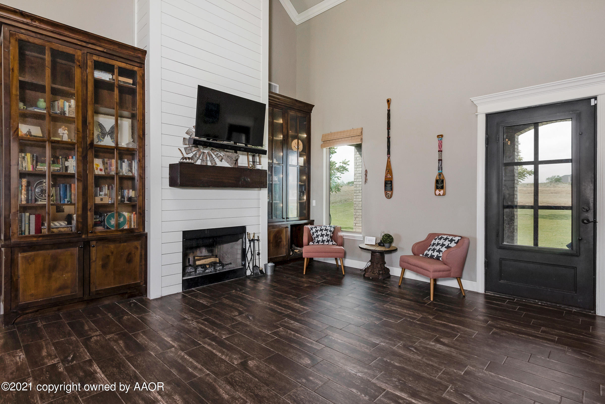 14251 Canyon Pass Road Amarillo, TX 79118 - Photo 11 of 43 011_Living Room