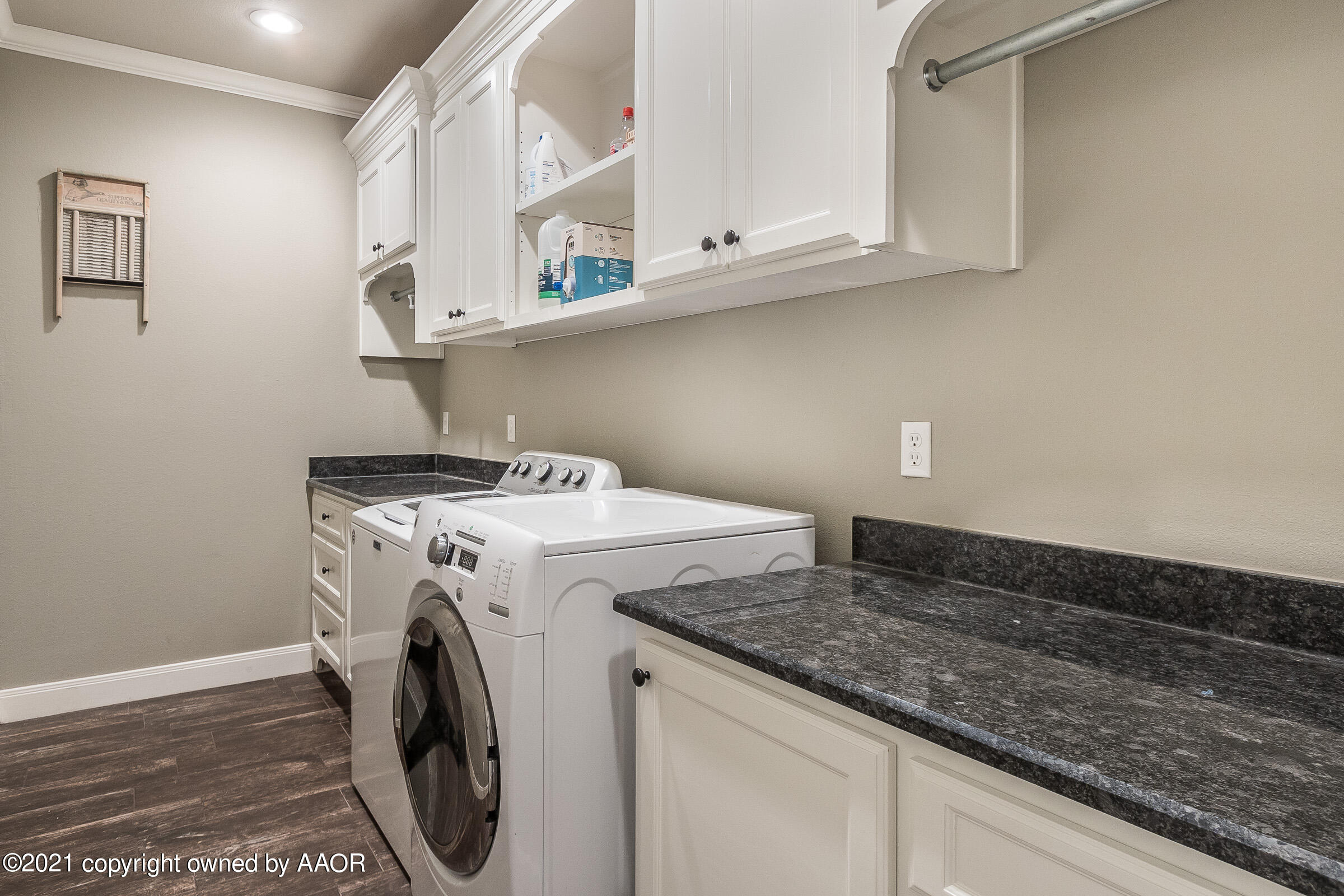 14251 Canyon Pass Road Amarillo, TX 79118 - Photo 36 of 43 036_Utility Room