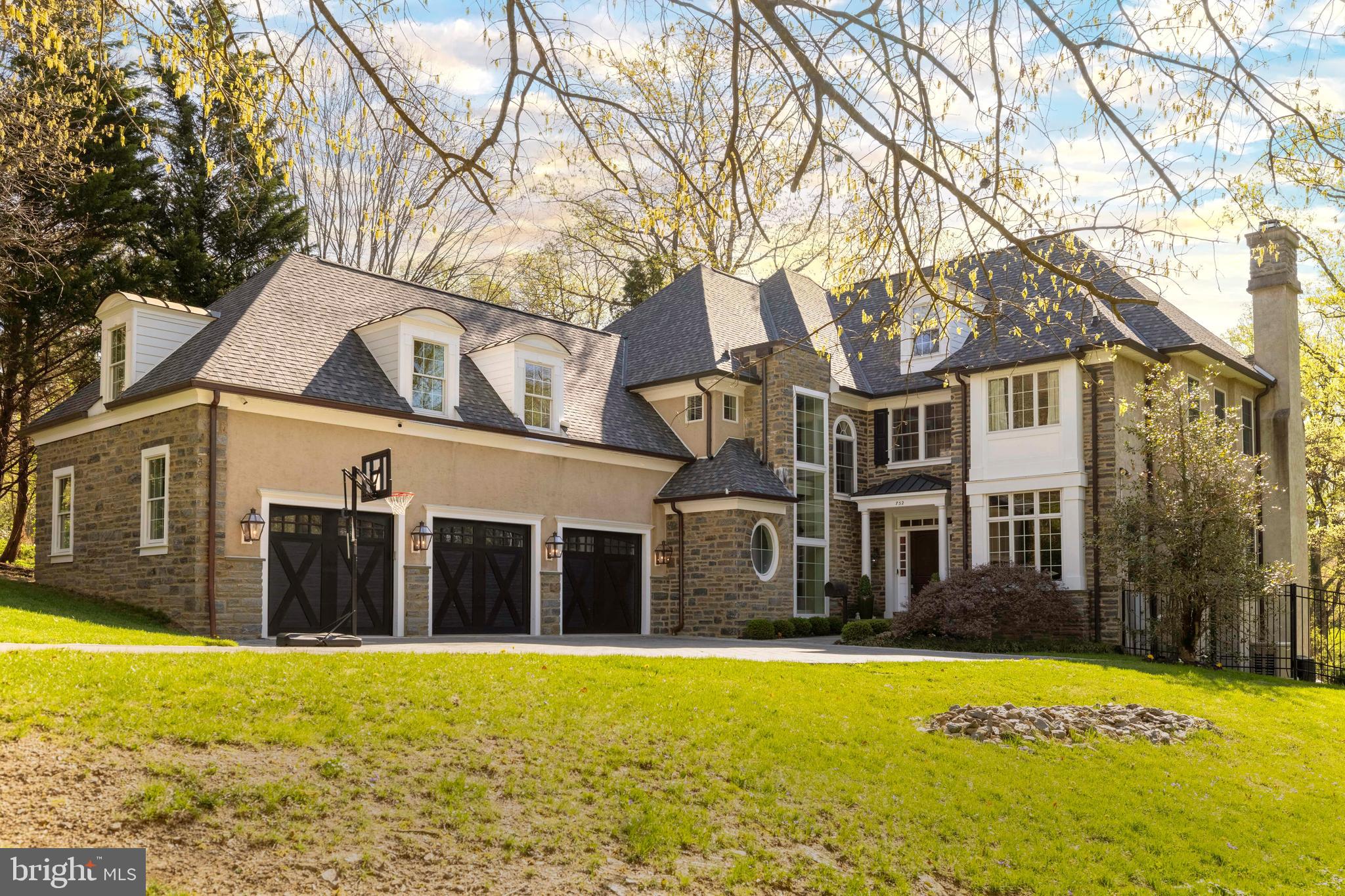 732 St Andrews Road Philadelphia, PA 19118 - Photo 3 of 71 Gallery Image 3