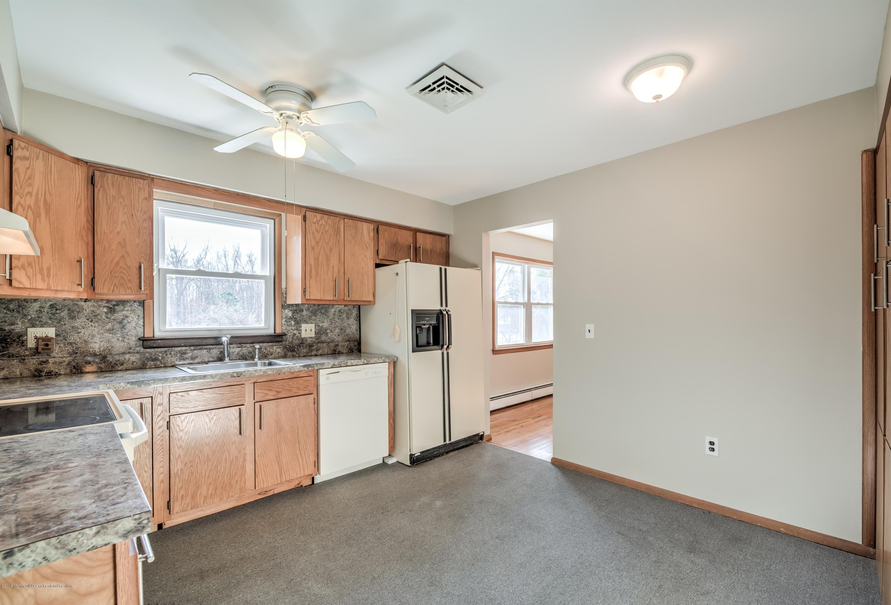 769 Bowman Road Jackson, NJ 08527 - Photo 11 of 34 011_KITCHEN