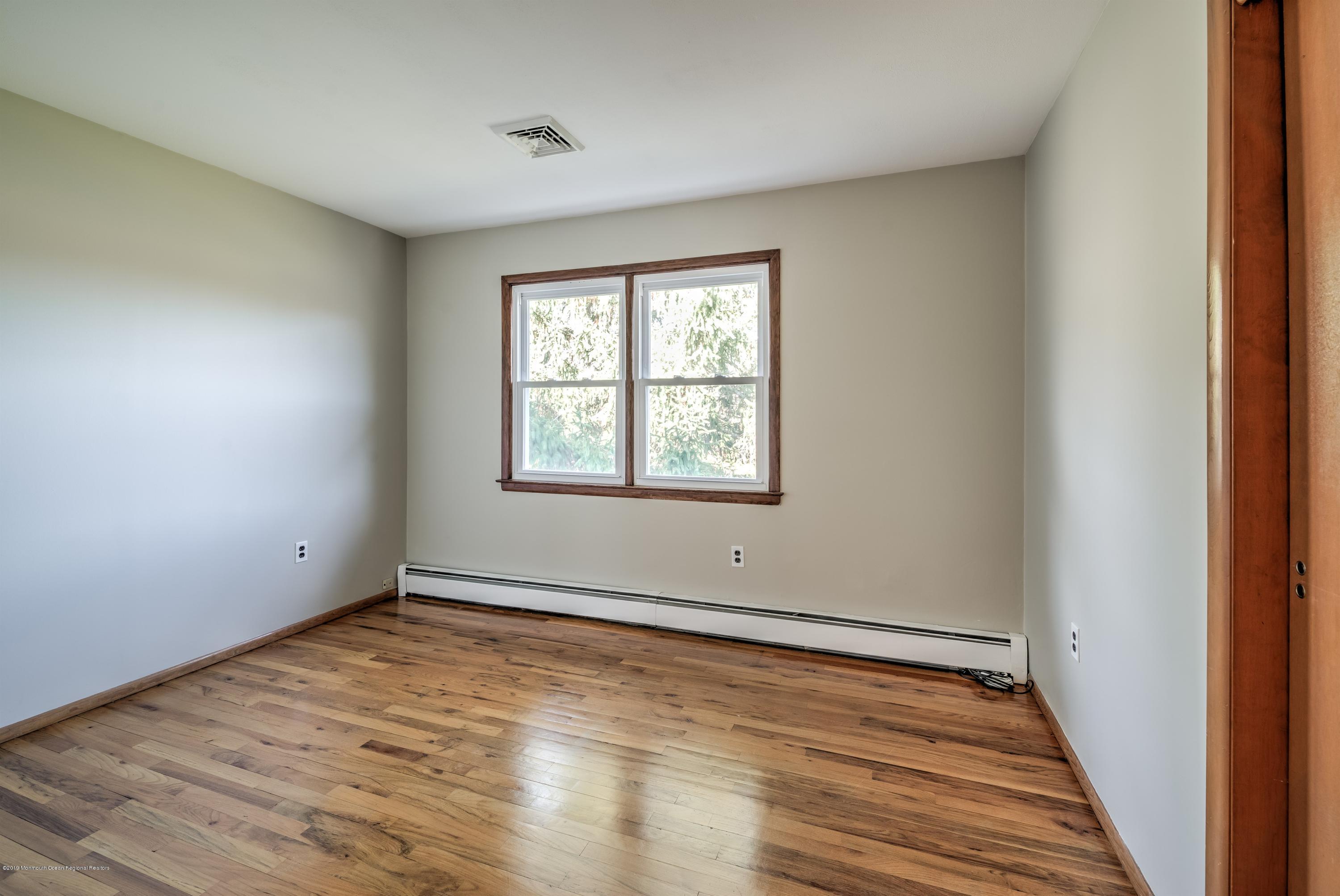 769 Bowman Road Jackson, NJ 08527 - Photo 15 of 34 015_BEDROOM