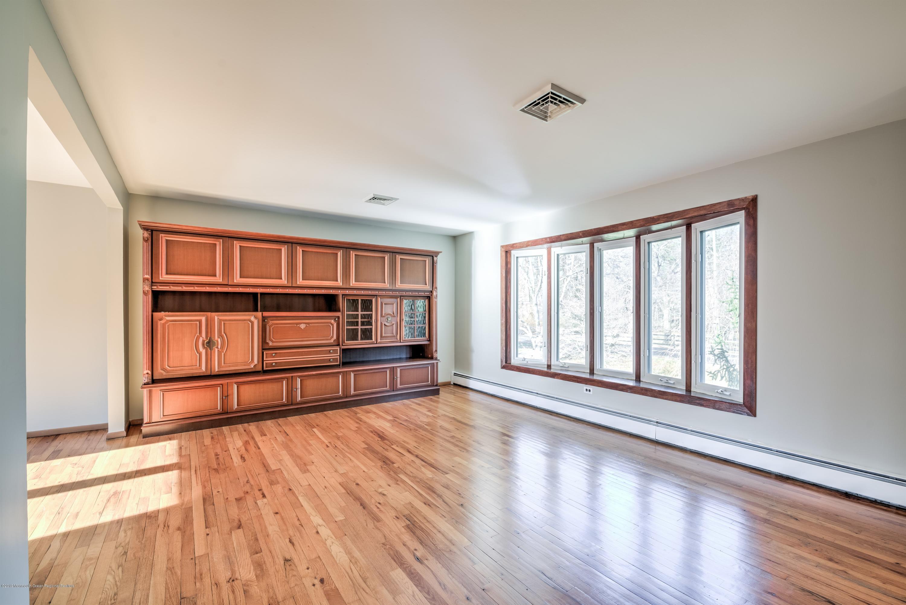 769 Bowman Road Jackson, NJ 08527 - Photo 6 of 34 005_LIVING ROOM