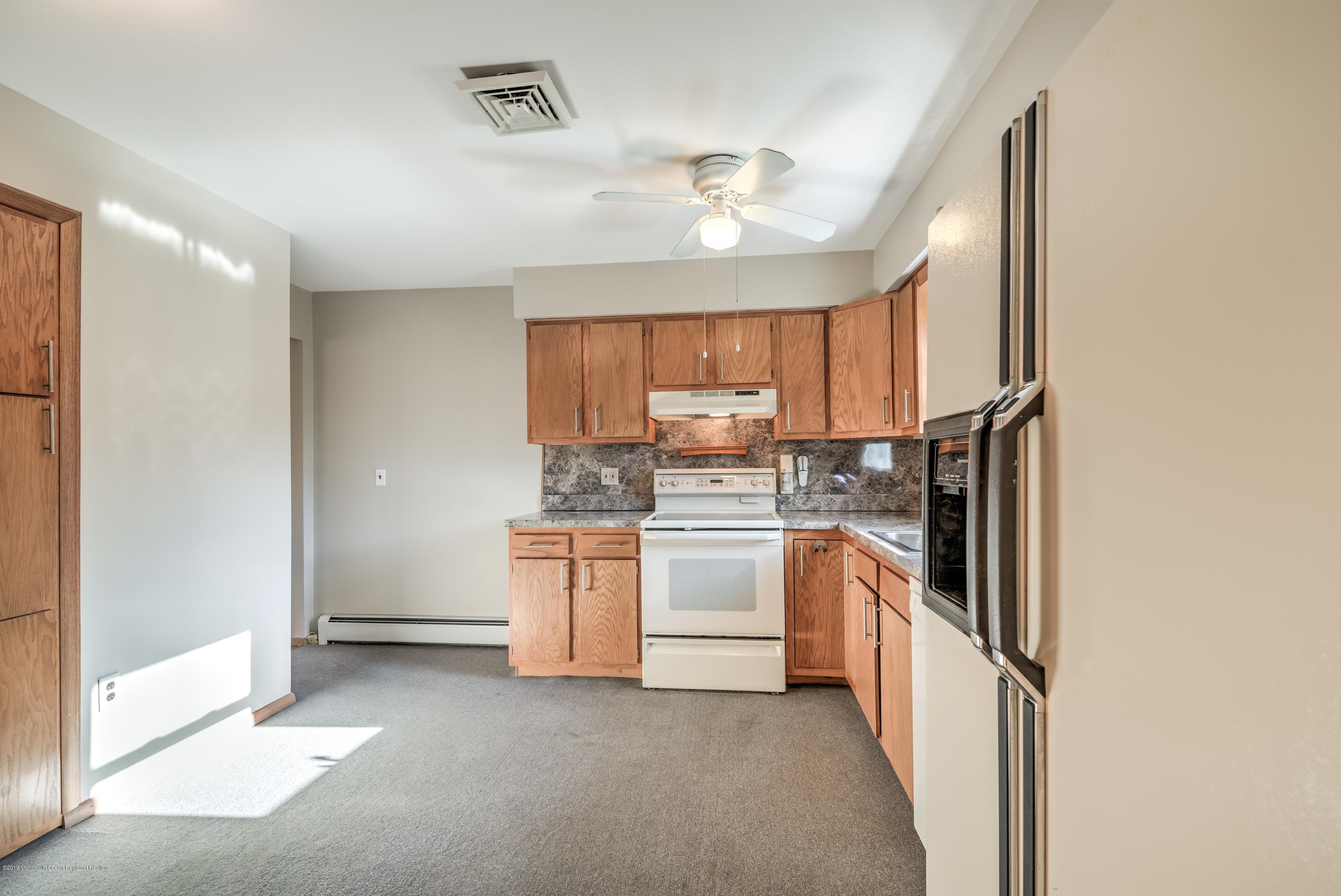 769 Bowman Road Jackson, NJ 08527 - Photo 10 of 34 010_KITCHEN