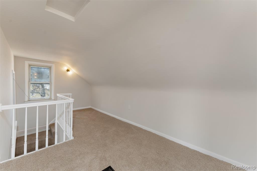 917 North Perry Street Pontiac, MI 48340 - Photo 23 of 37