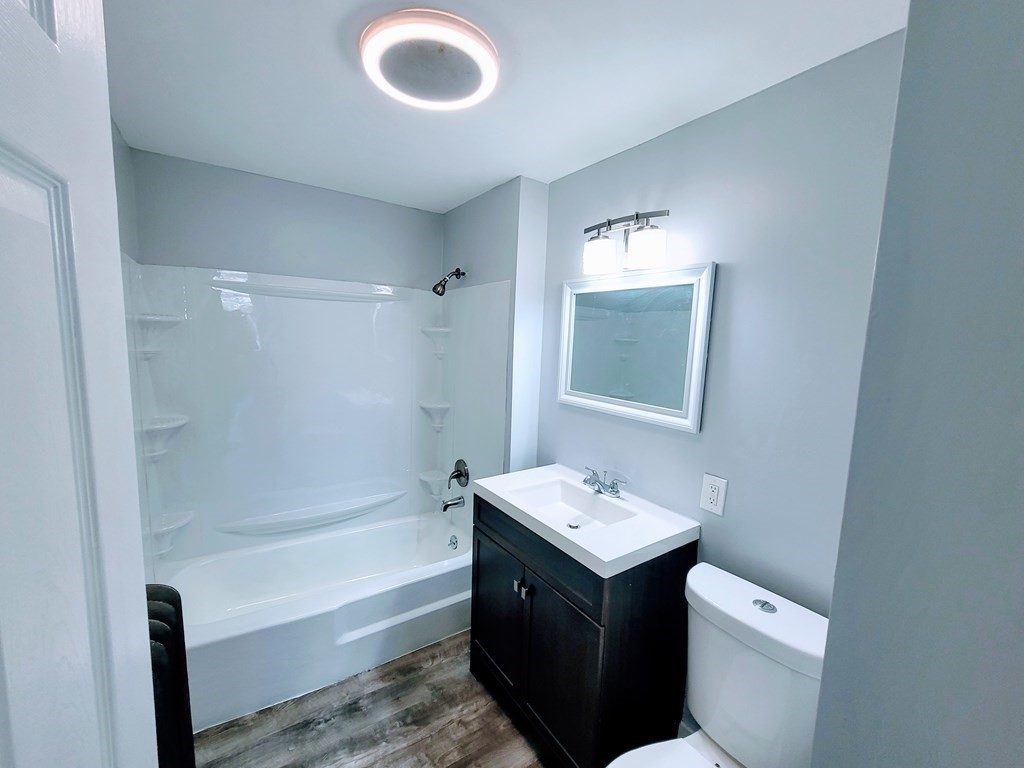 33-35 Algonquin Place Springfield, MA 01104 - Photo 5 of 15