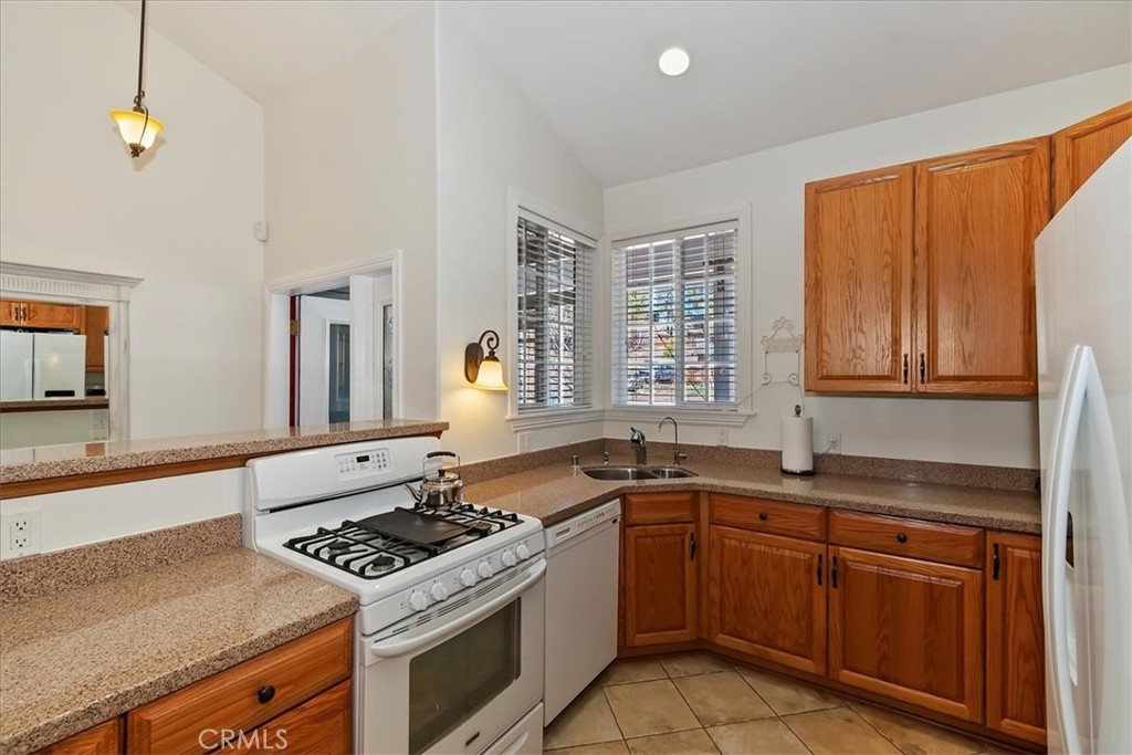 534 Highland Road Big Bear Lake, CA 92315 - Photo 14 of 52