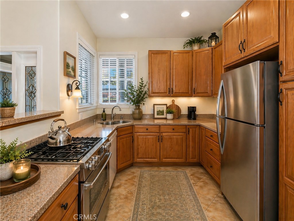 534 Highland Road Big Bear Lake, CA 92315 - Photo 9 of 52 Virtually staged
