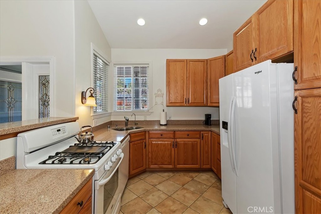 534 Highland Road Big Bear Lake, CA 92315 - Photo 10 of 52 Original picture