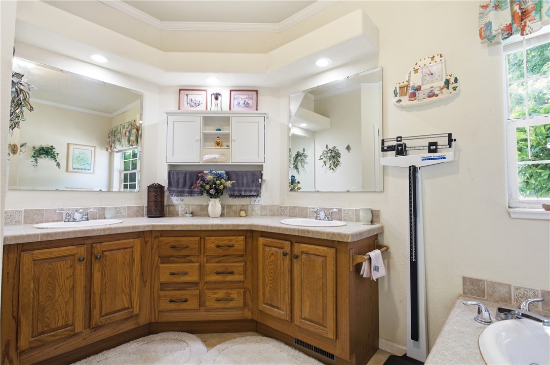 9 Oak Point Neoga, IL 62447 - Photo 9 of 32
