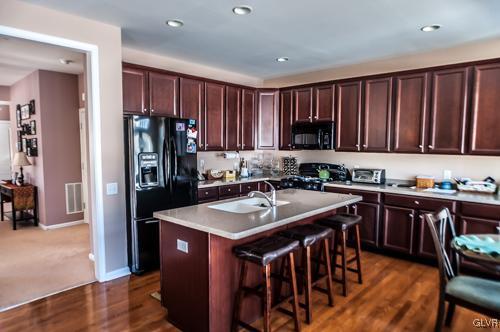 8622 Cascade Road Breinigsville, PA 18031 - Photo 5 of 27 Gallery Image 5