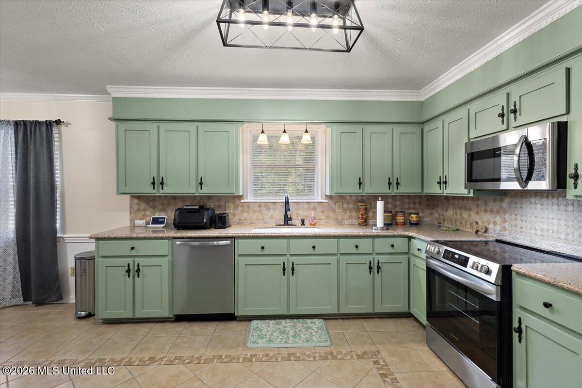 402 Springwood Circle Terry, MS 39170 - Photo 15 of 49 15-HTP_8560