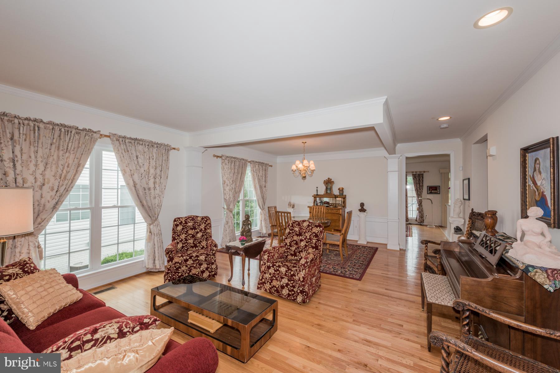 421 High Earls Road Westminster, MD 21158 - Photo 4 of 30 Living Room/Dining Room