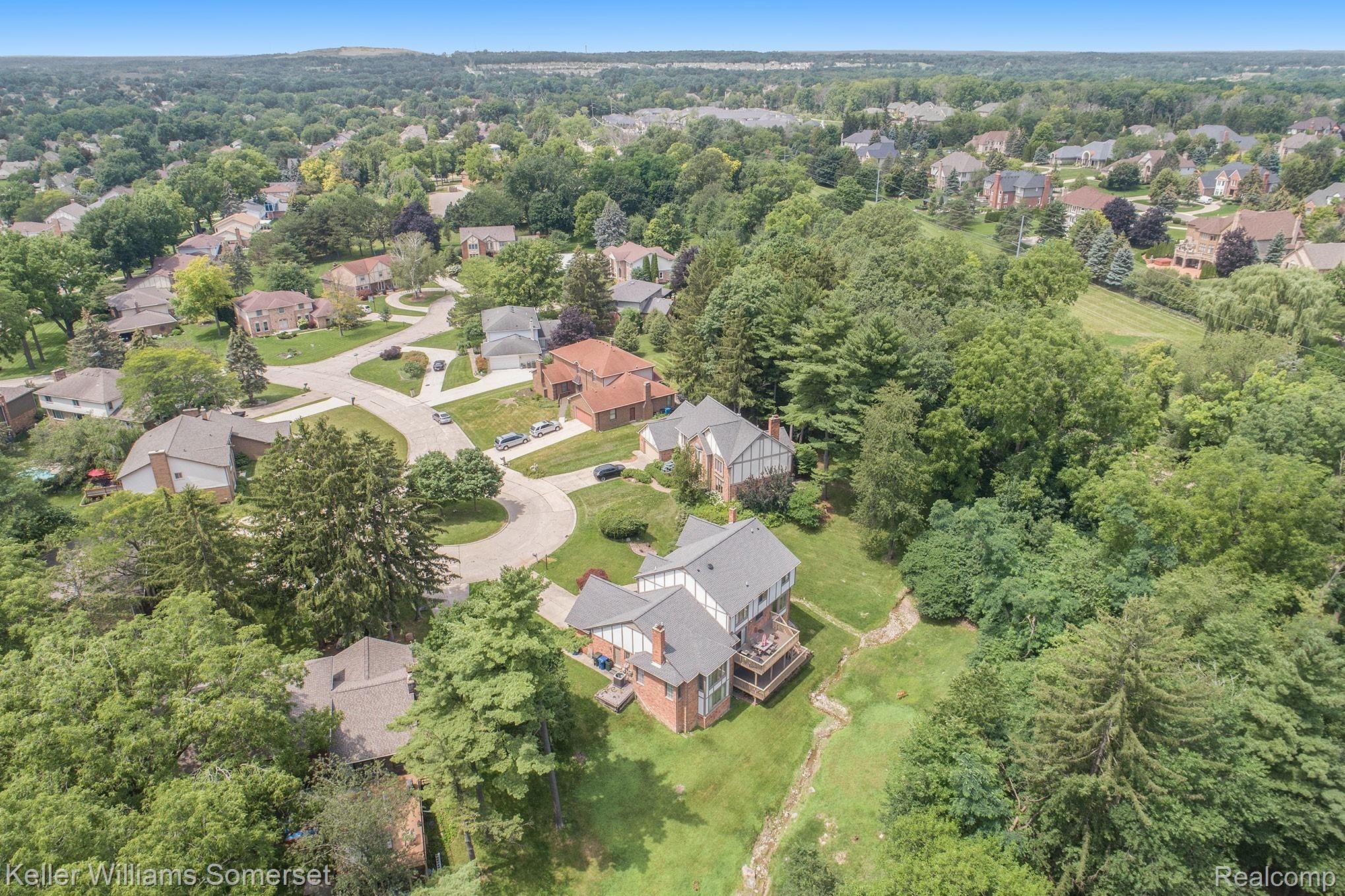 1856 Bromley Lane Rochester, MI 48306 - Photo 37 of 41 45.jpg