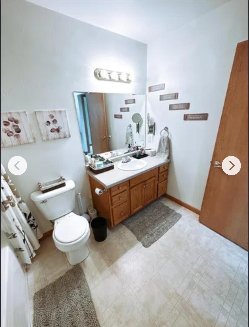 4620 Fox Grove Road Sheboygan, WI 53081 - Photo 13 of 15 Full Bath Upper