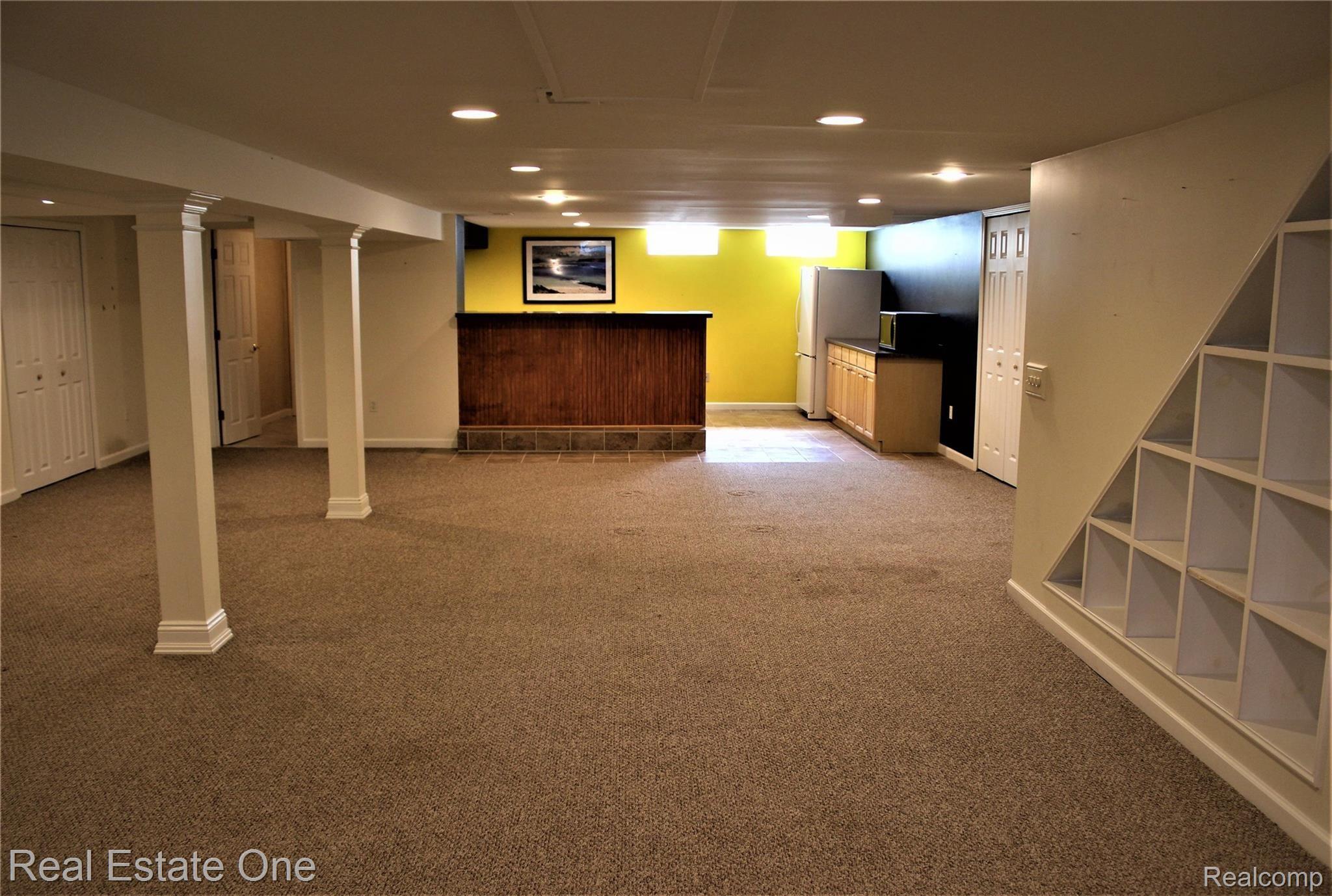 648 Kentucky Drive Rochester, MI 48307 - Photo 18 of 21 1-17.jpg
