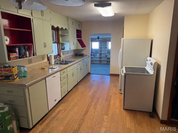 $249,000 | 13616 State Hwy F, Glenwood, MO 63541