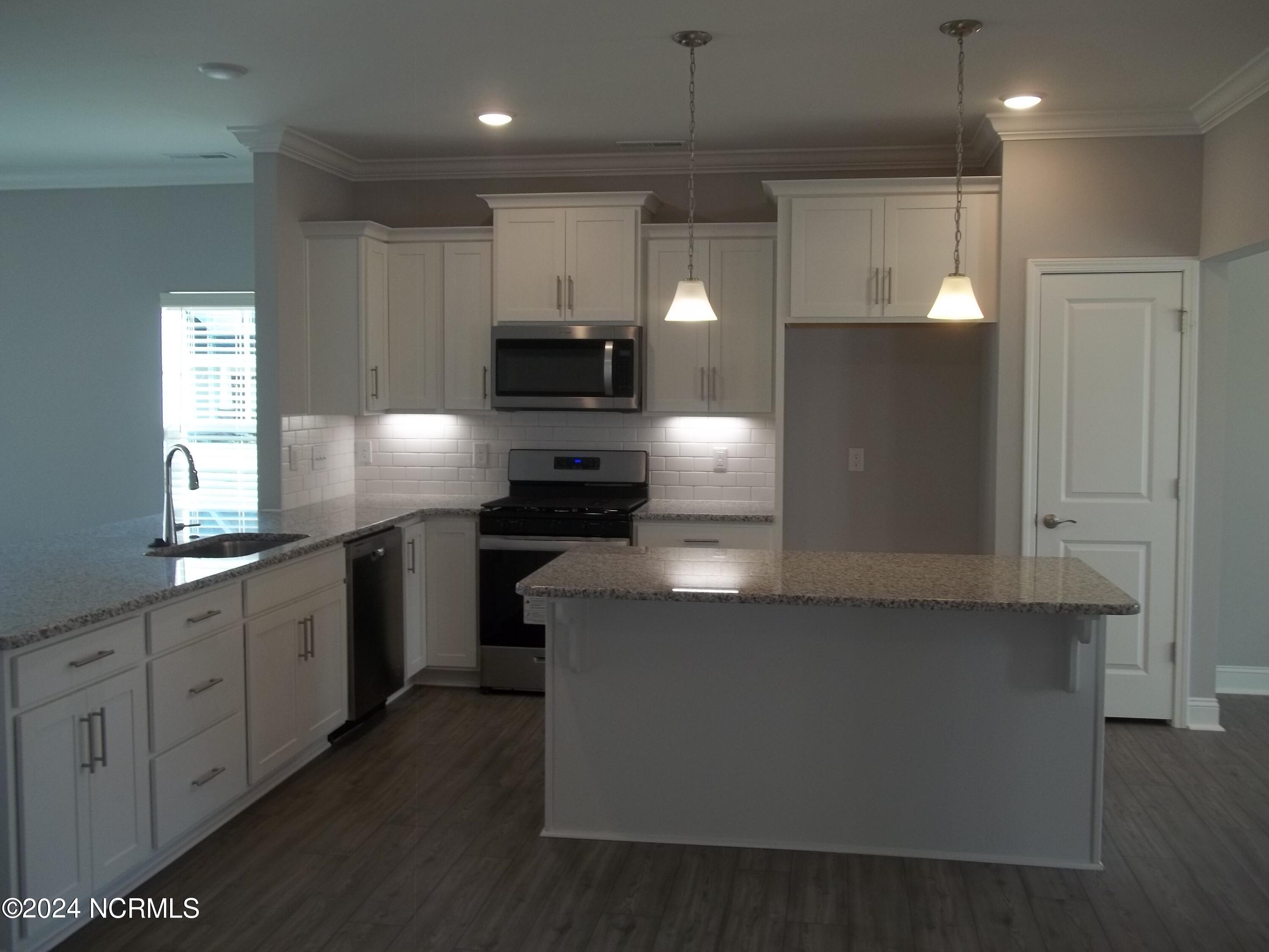 115 Paver Lane Hampstead, NC 28443 - Photo 11 of 55 100_5656