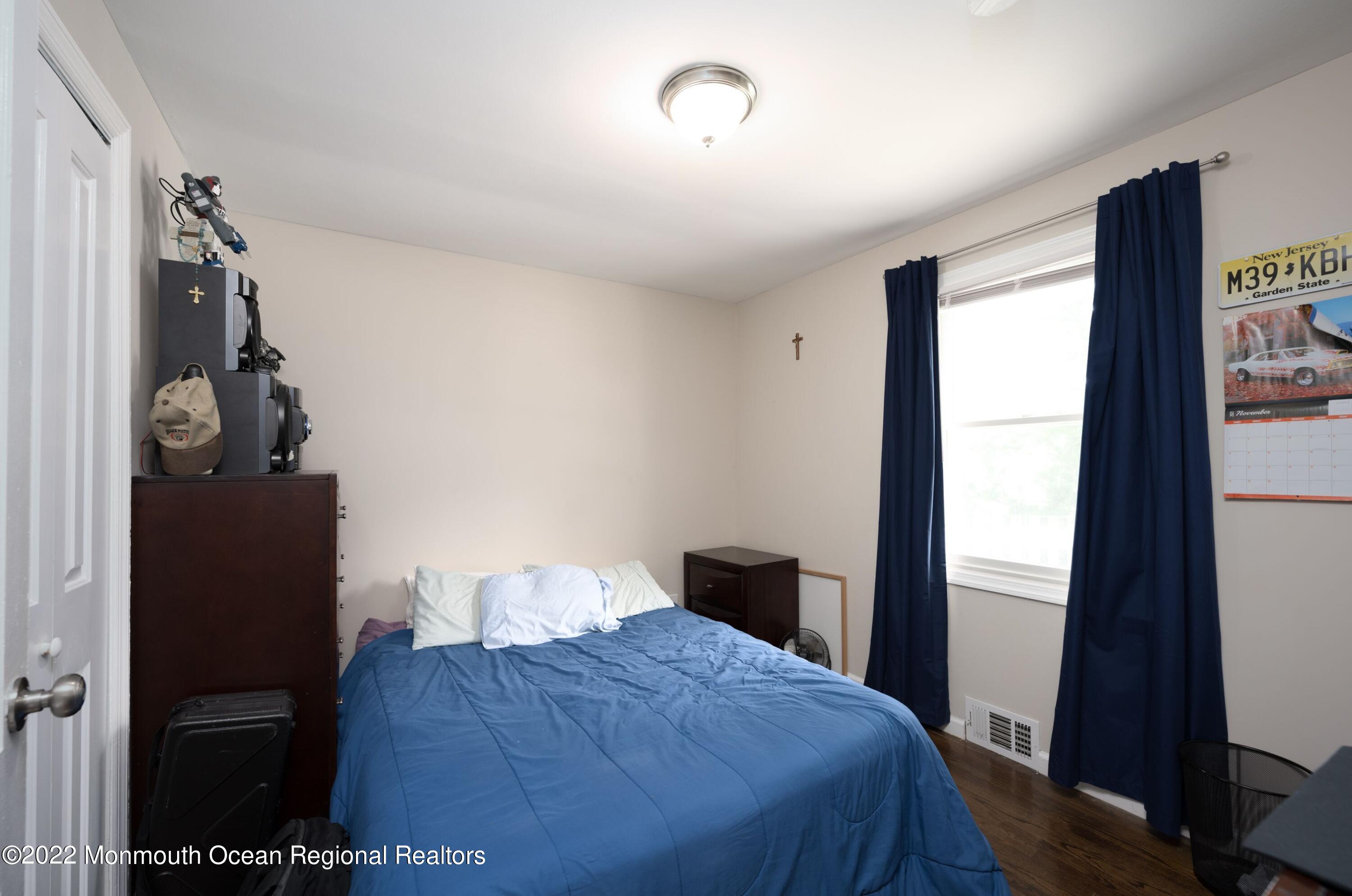 28 Hemlock Road Howell, NJ 07731 - Photo 15 of 37 LdcmwCUE
