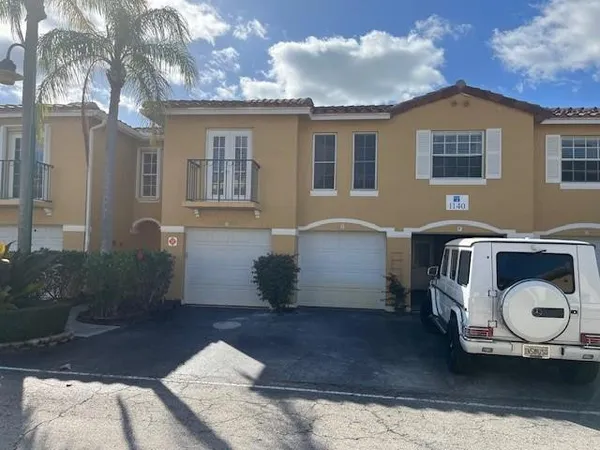 $2,100 | 1140 Lake Shore Drive, Unit 206, Lake Park, FL 33403