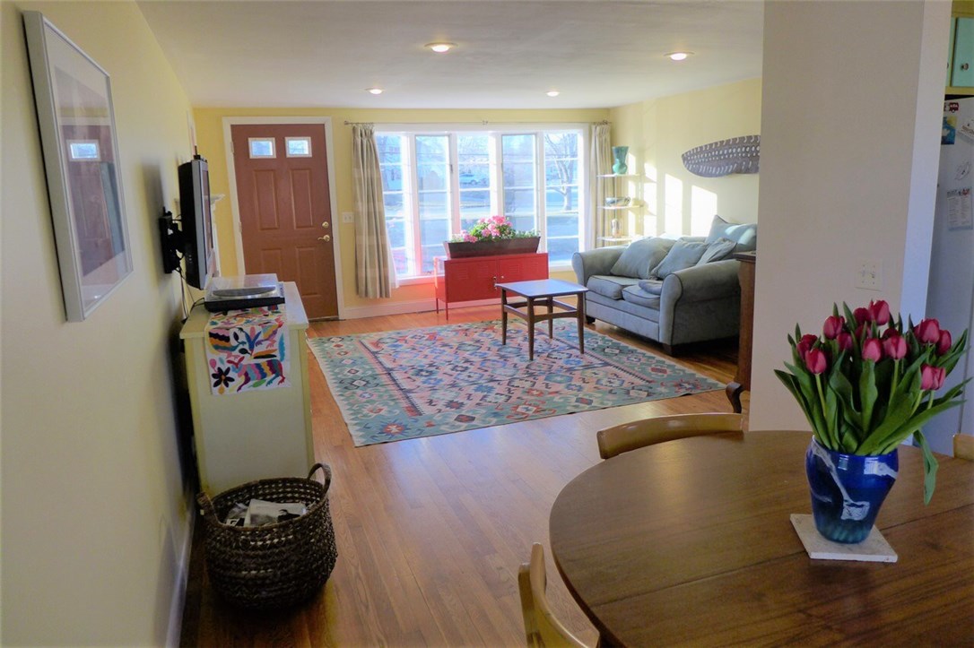 49 Bentley Road Warwick, RI 02888 - Photo 2 of 29 Gallery Image 2