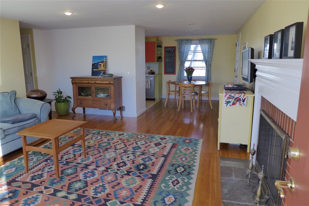 49 Bentley Road Warwick, RI 02888 - Photo 6 of 29 Gallery Image 6
