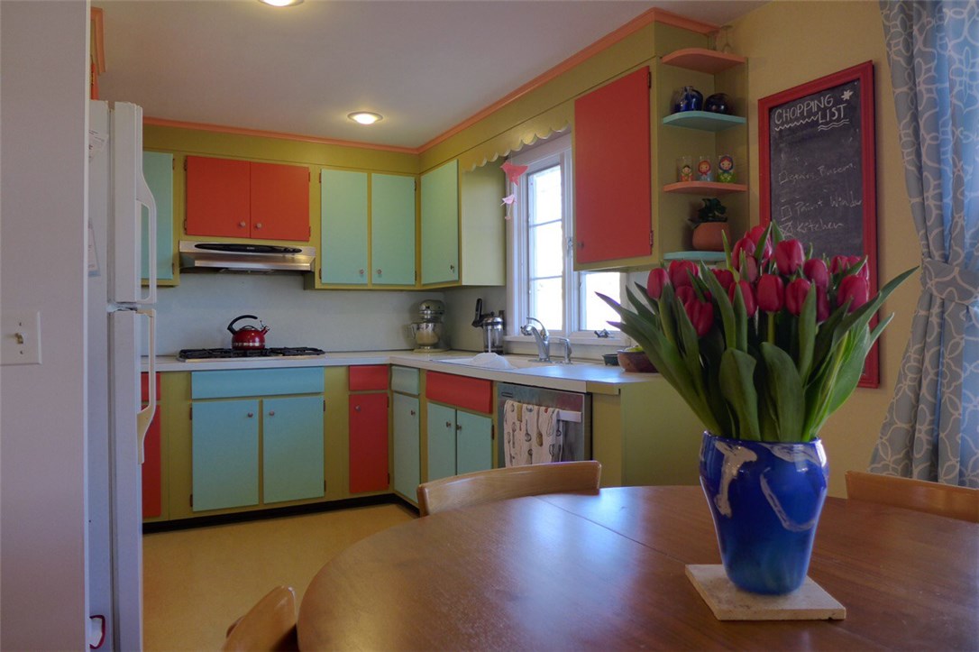 49 Bentley Road Warwick, RI 02888 - Photo 10 of 29 Gallery Image 10