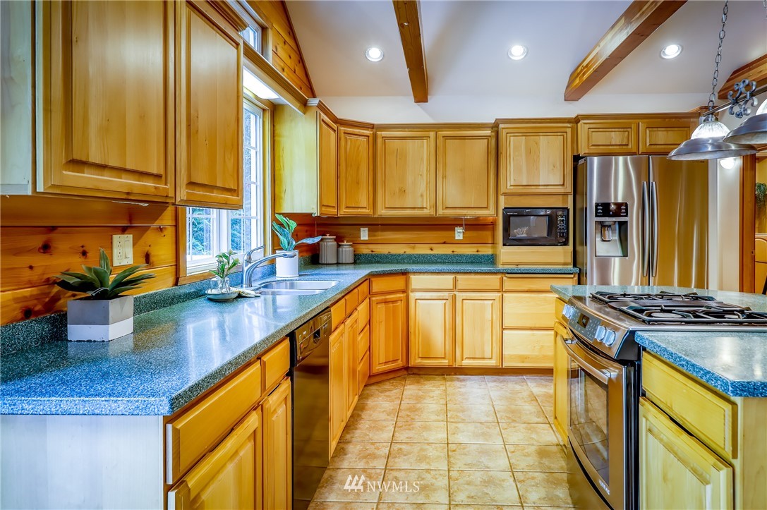 4744 Tree Ridge Lane Northeast Poulsbo, WA 98370 - Photo 12 of 40 Gallery Image 12