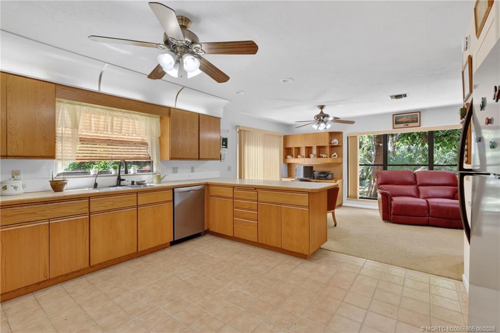 11145 Southwest Meadowlark Circle Stuart, FL 34997 - Photo 23 of 107