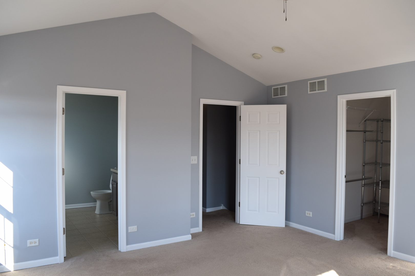 4110 Bethlehem Road Aurora, IL 60504 - Photo 28 of 53 a view of an empty room