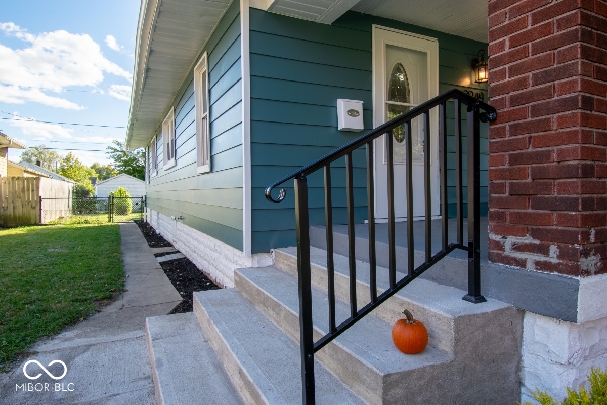 3949 English Avenue Indianapolis, IN 46201 - Photo 3 of 25