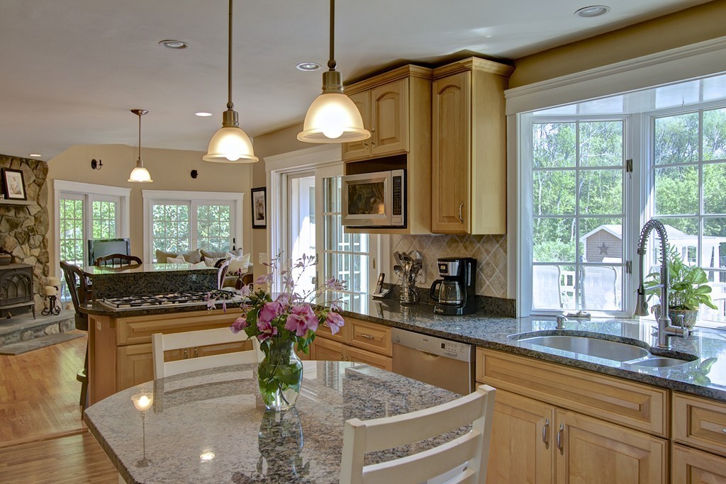 52 Dean Road Holliston, MA 01746 - Photo 12 of 30 Gallery Image 12